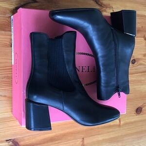 Brand new Vaneli Sleek Black Heeled Boots